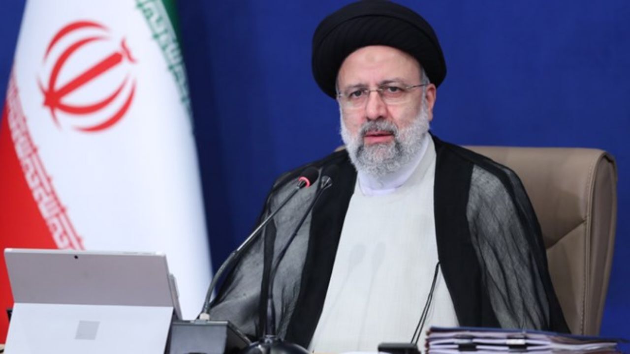 زنده نگه داشتن مسیر شهدا برای رهایی از فتنه‌ها لازم است