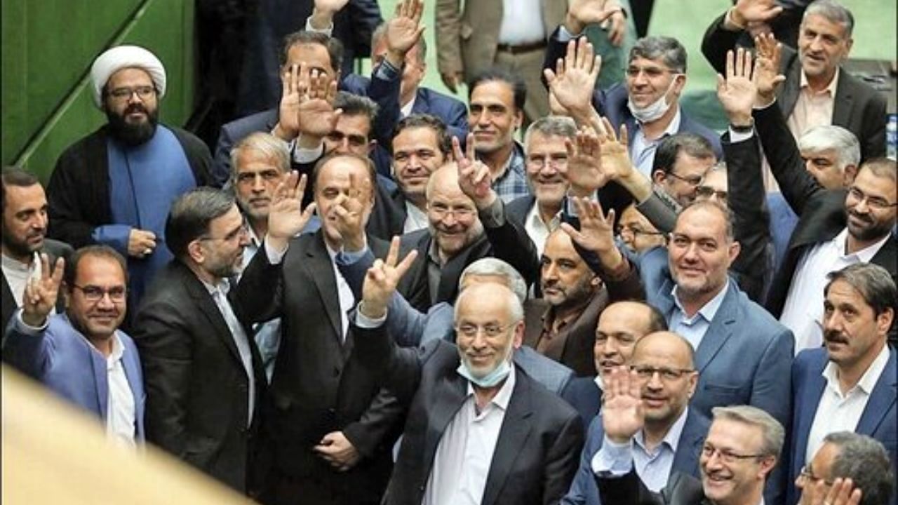 طرح شفافیت آرای نمایندگان، پنهانکاری می‌شود تا مجلس به آن رای بدهد!