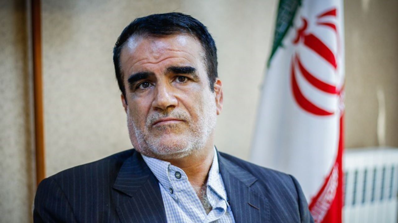 تغییر همه مدیران میدان را برای فرصت طلبان فراهم می کند
