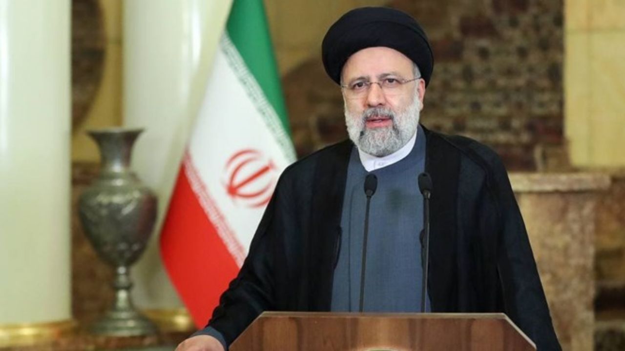 فینال کشتی پهلوانی در حضور رئیسی برگزار شد