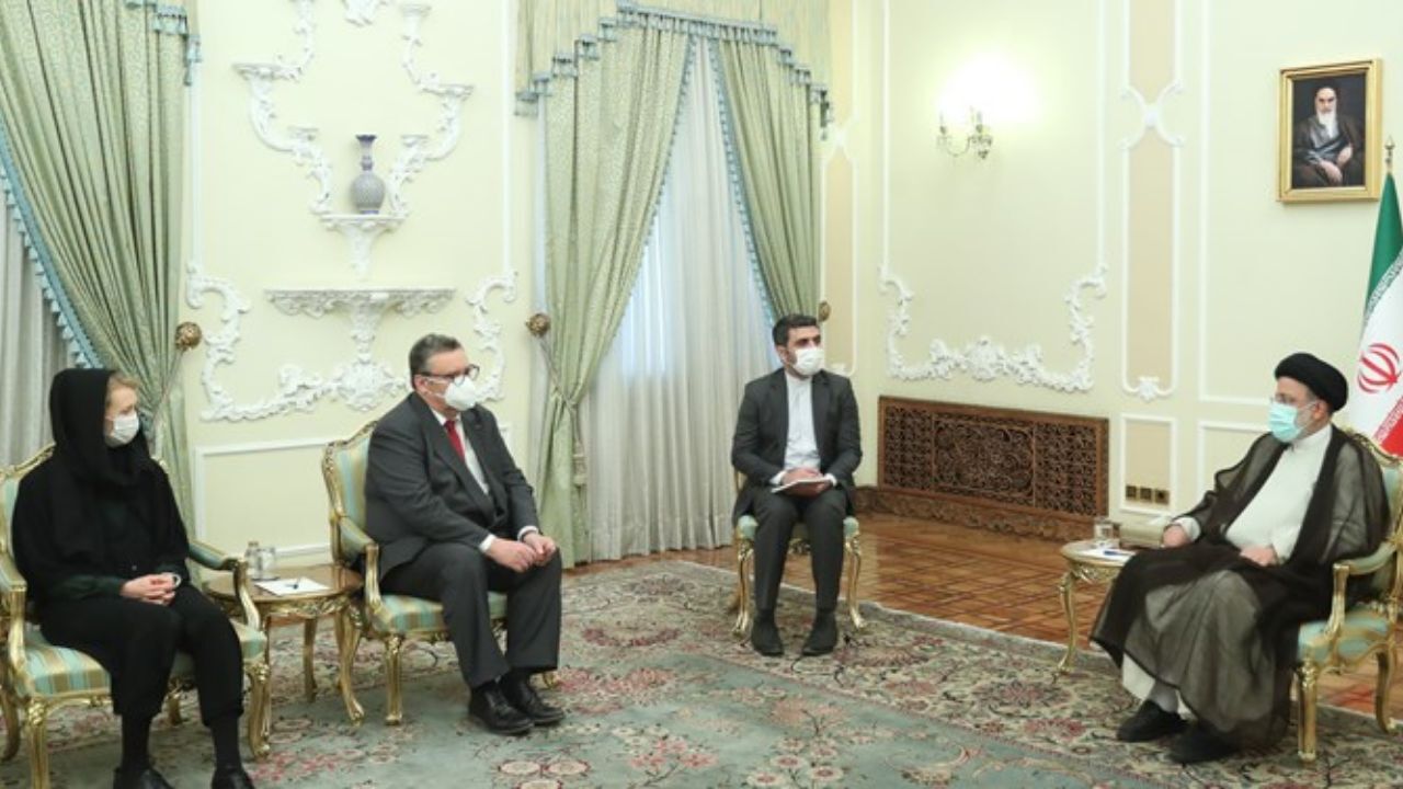 امیدواریم اروپا و کشورهای اروپایی بتوانند خود را از سیاست‌های آمریکا جدا کنند