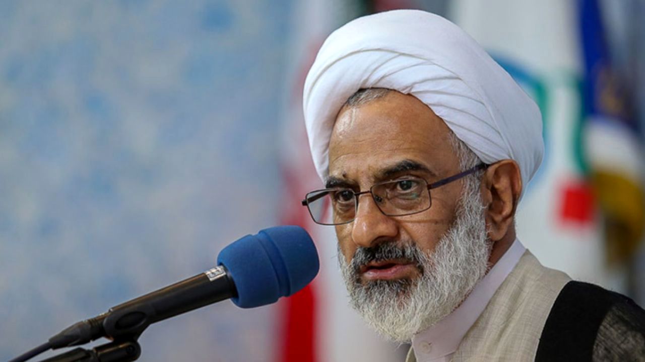 دشمن فهمیده باید جان انقلاب را بگیرد و ارکان انقلاب را بشکند/در سال 98 و مسائل آبان ماه، رهبری فرمودند مصوبه سران قوا باید اجرا شود/ولی بعضی بچه‌های ما نتوانستند هضم کنند چون هجمه، سنگین بود