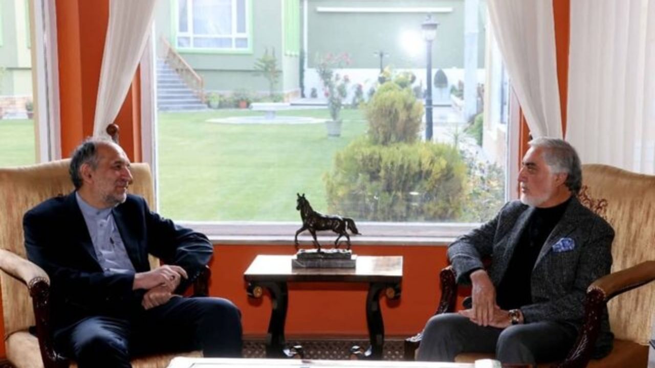 دیدار سفیر ایران با عبدالله عبدالله/محور گفت وگو ها: ضرورت تشکیل دولت فراگیر در افغانستان