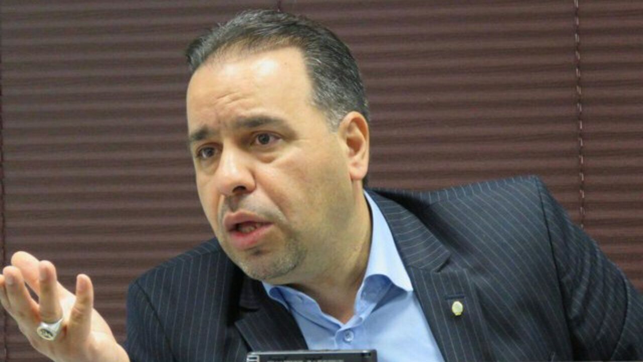 مطمئنم این مجلس یا مجلس بعد طرح تسهیل را اصلاح خواهند کرد/ تالی فاسد این قانون برای قوه قضاییه هم مشکل ایجاد میکند/ طرح تسهیل هیچ نکته مثبتی ندارد/ کانون‌های وکلا موظف هستند بعد از قانون شدن،‌ آن را اجرا کنند