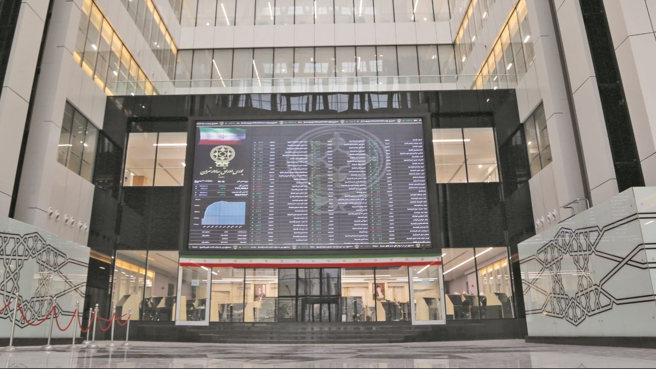 بررسی تاثیر حذف ارز 4200 تومانی بر بورس