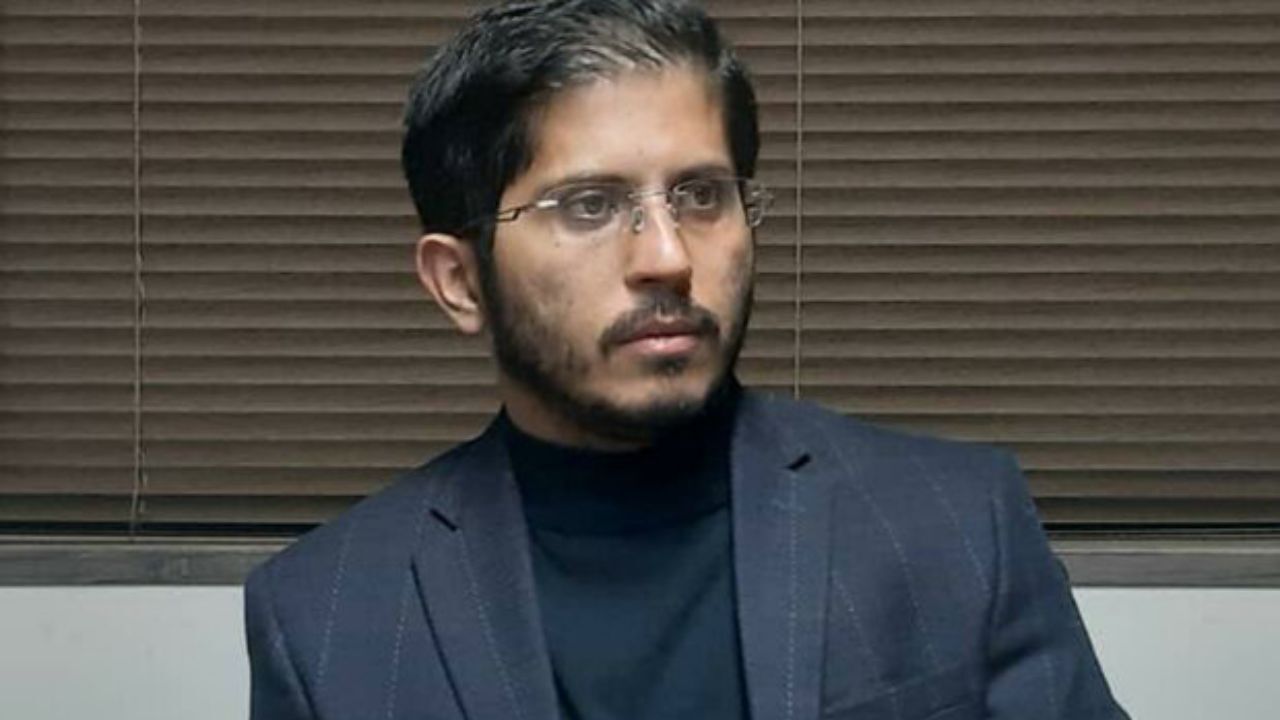 علی فروغی تولید کننده ظروف مسی را بعنوان سرپرست گروه فیلم و سریال شبکه سه منصوب کرد