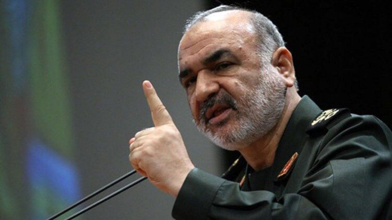 امروز فناوری های نوین دریایی در اختیار ما است / شناورها هویت حقیقی تاکتیک ما هستند که حامل پیام های استراتژیک در دریا است