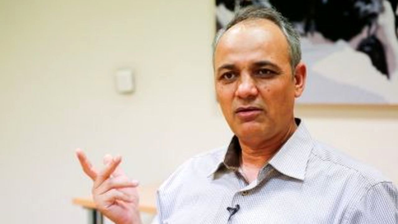 اگر به زبان زور می‌توانی "حقت" را بگیری برای چه چهار سال آزگار تعلل کردی؟