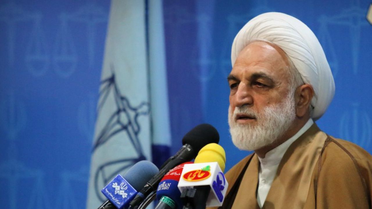 در دین اسلام قوانین مجازات محدود و دستورات مربوط به پیشگیری وسیع هستند