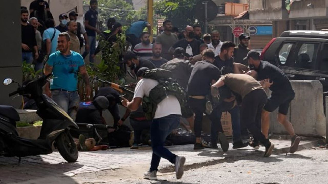 صدور حکم بازداشت 5 نفر دیگر از حزب القوات البنانیه به خاطر حوادث بیروت