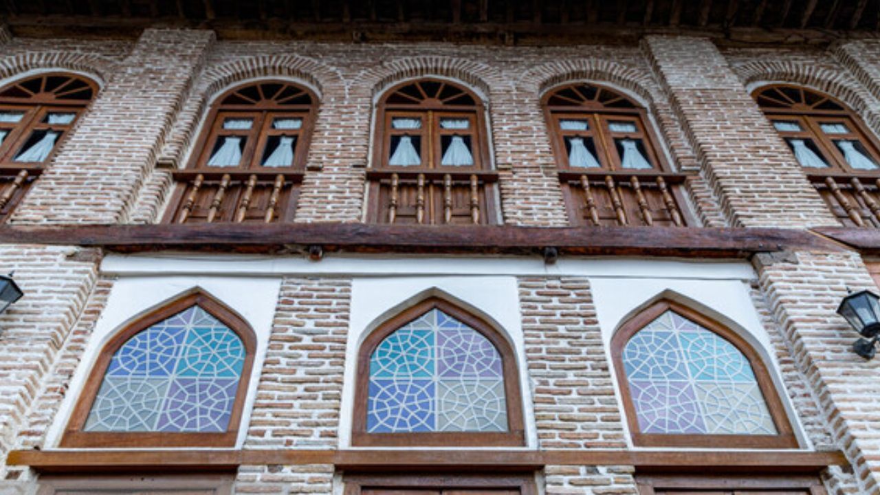 خانه ای تاریخی با معماری کم‌نظیر در دل استرآباد