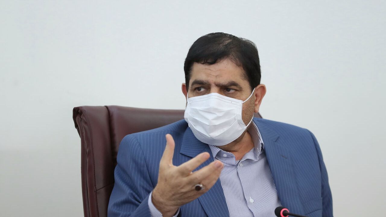 کاغذ مورد نیاز نشر و مطبوعات تامین می‌شود/ برنامه‌ریزی فوری برای خودکفایی در تولید کاغذ