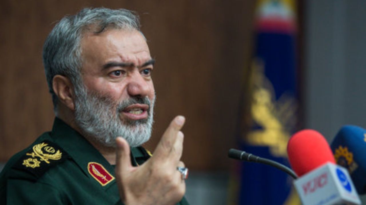 قواعد و فرمول های اقتصاد لیبرال ربطی به کشور اسلامی ما ندارد / سپاه بیشتر از هرکس با این مفاهیم بر اساس قاعده های قرآنی آشنا بوده و عمل کرده / عده ای خواستند که اقتصاد ما را بر اساس سیاست های لیبرالی راهبری کنند