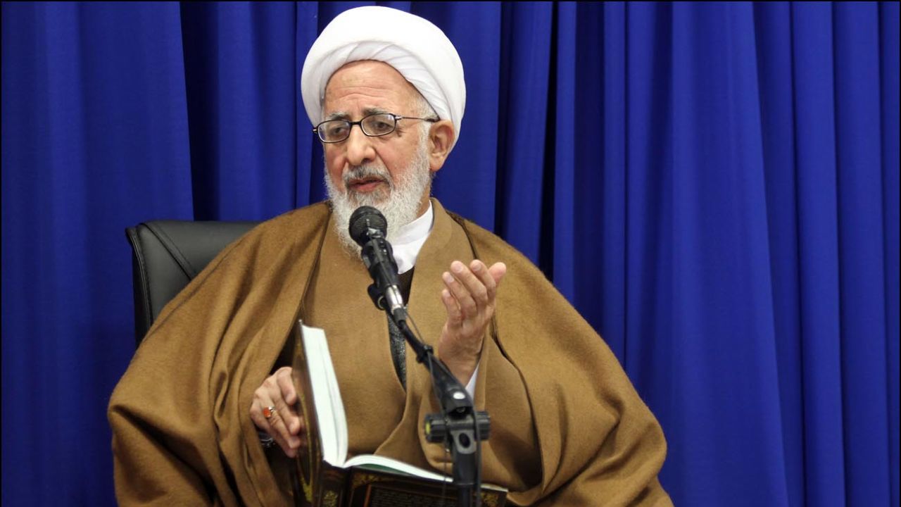 زنان به حوزه های علمی ورود پیدا کنند
