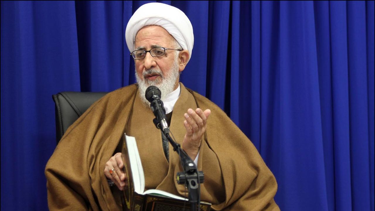 زنان به حوزه های علمی ورود پیدا کنند