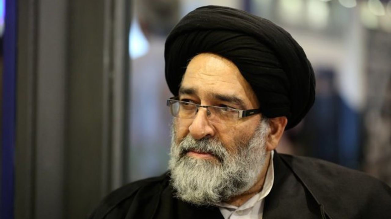 مسئولان اوضاع اقتصادی را برای مردم حل کنند/ با وجود تمام دشمنی‌ها و نفوذی‌ها ایران همچنان می‌درخشد