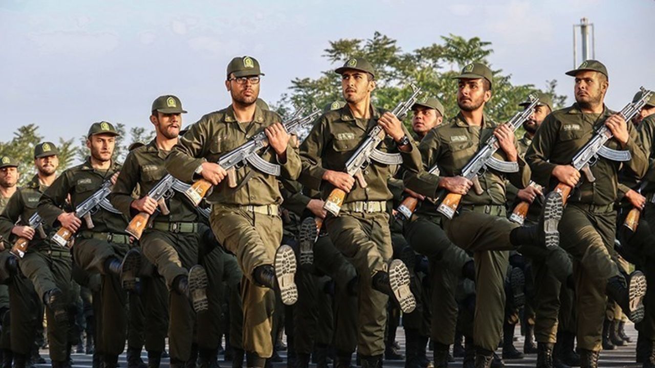 پایان طرح جریمه ریالی سربازی/فقط کسانی می توانند سربازی شان را بخرند که 8 سال یا بیشتر غیبت داشته باشند/فروش سربازی احساس تبعیض در میان سربازان در حال خدمت بوجود آورد