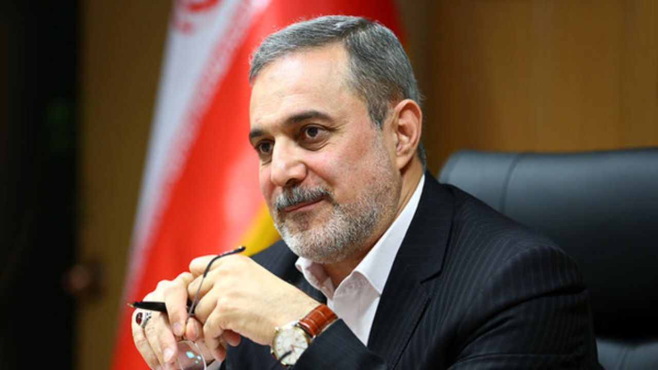 وجود برخی مطالب در کتب درسی ضروری نیست