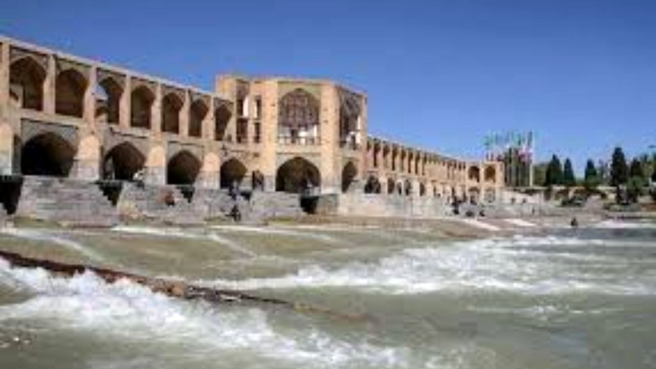 از پر شدن آب زاینده‌رود تا اعلام کد دستوری جدید برای بسته‌های حمایتی