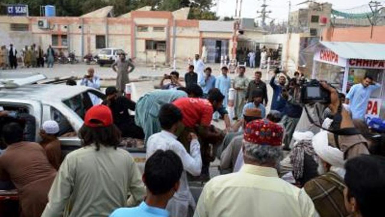 2 کشته و 20 زخمی در انفجار انتحاری در پاکستان