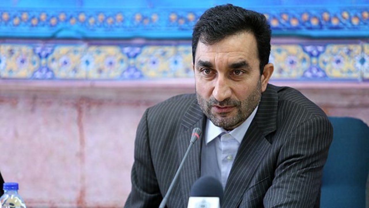مسئولان باید خود را کنار مردم ببینند
