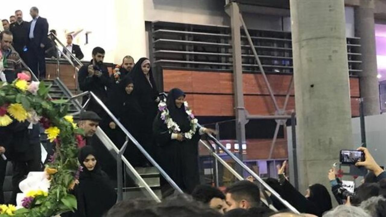 مرضیه هاشمی به ایران بازگشت + تصاویر