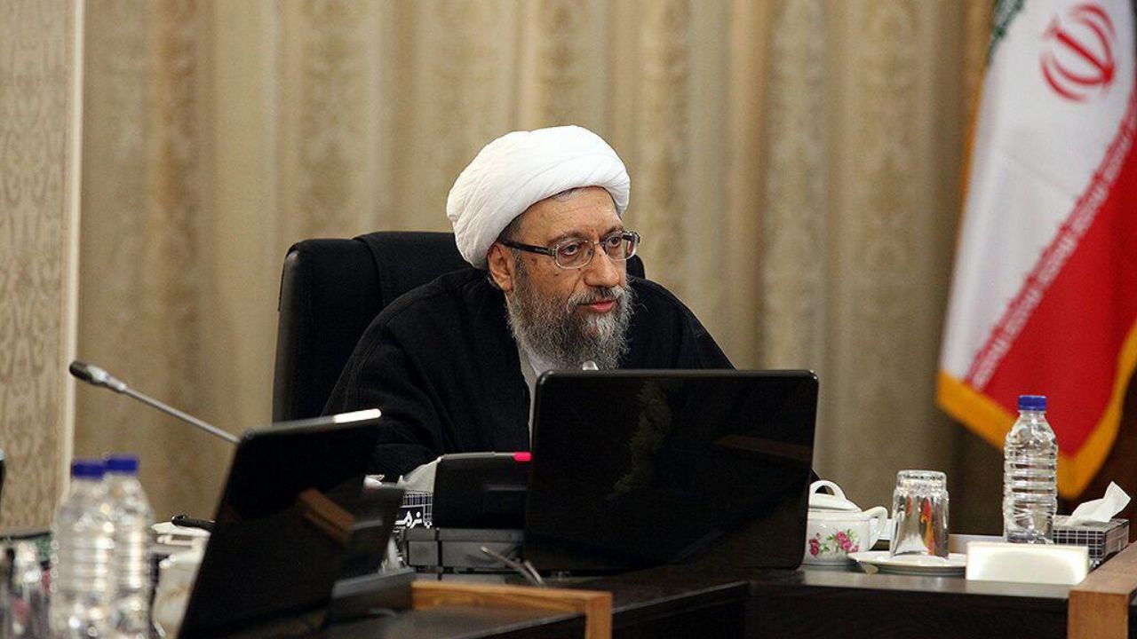 فهم سیاسی جامعه از بینش برخی خواص، عمیق‌تر است/ الفاظ از انتقال کامل روح معنایی بیانیه «گام دوم انقلاب» عاجز است/ تعطیلی کارخانه‌ها و بیکاری کارگران برخلاف امنیت ملی است