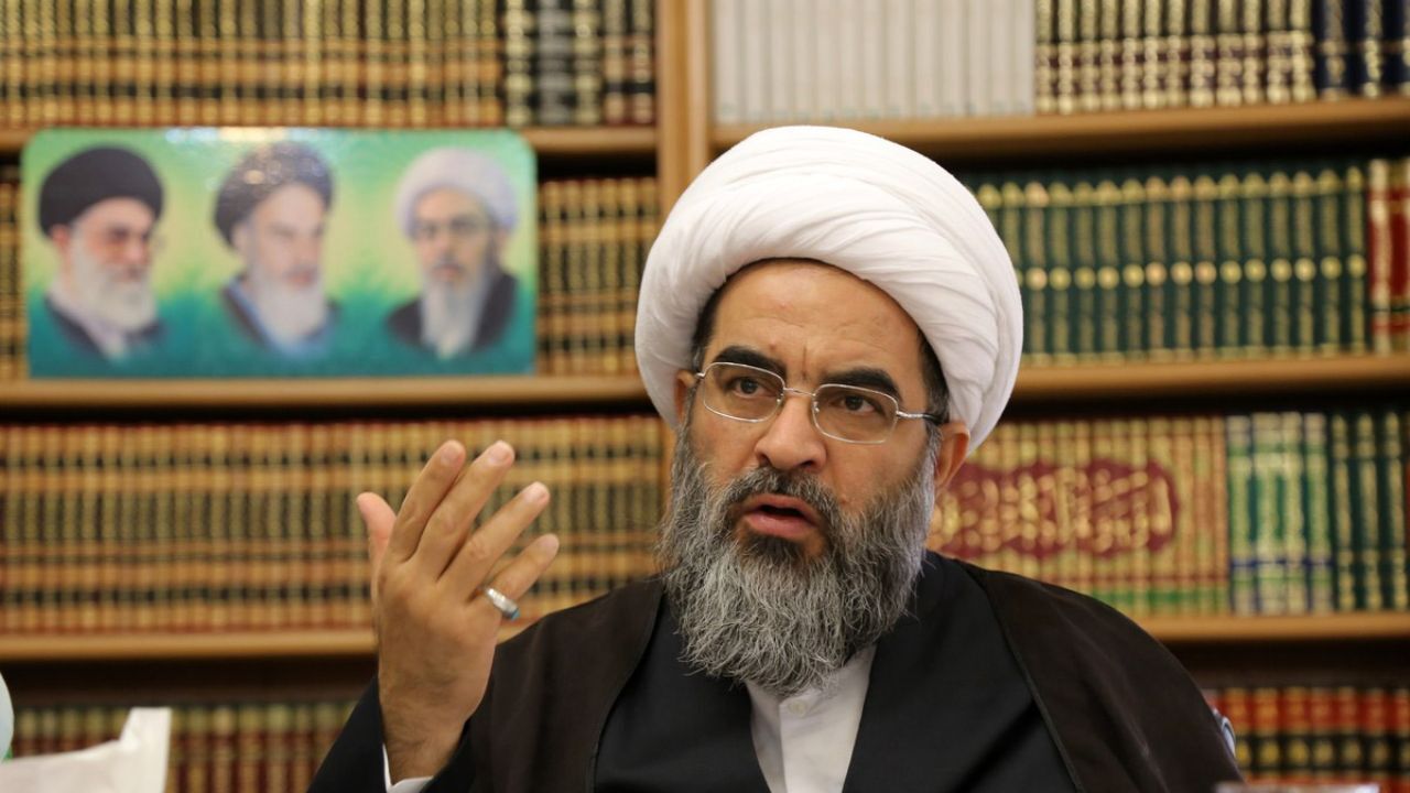 نباید در نامه‌های امام تردید کرد
