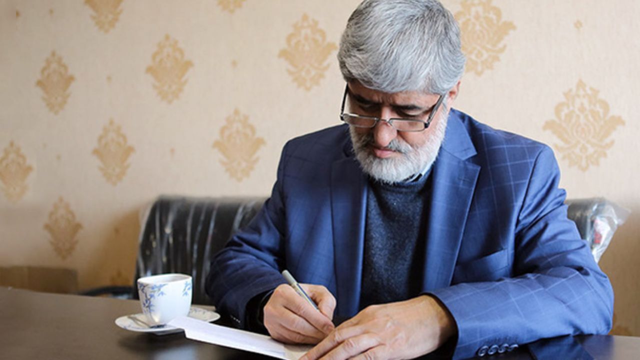 نظر موسسه تنظیم و نشر در اصالت دو نامه امام خمینی را می‌پذیریم/ تاکید اصلی من روی دستخط نبود بلکه روی محتوای دو نامه بود/ باید محتوای دو نامه را با توجه به شرایط نگارش آن در نظر گرفت