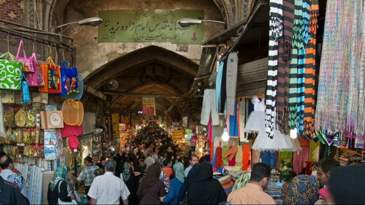 هر چیزی گران شد آنقدر نخرید تا ارزان شود