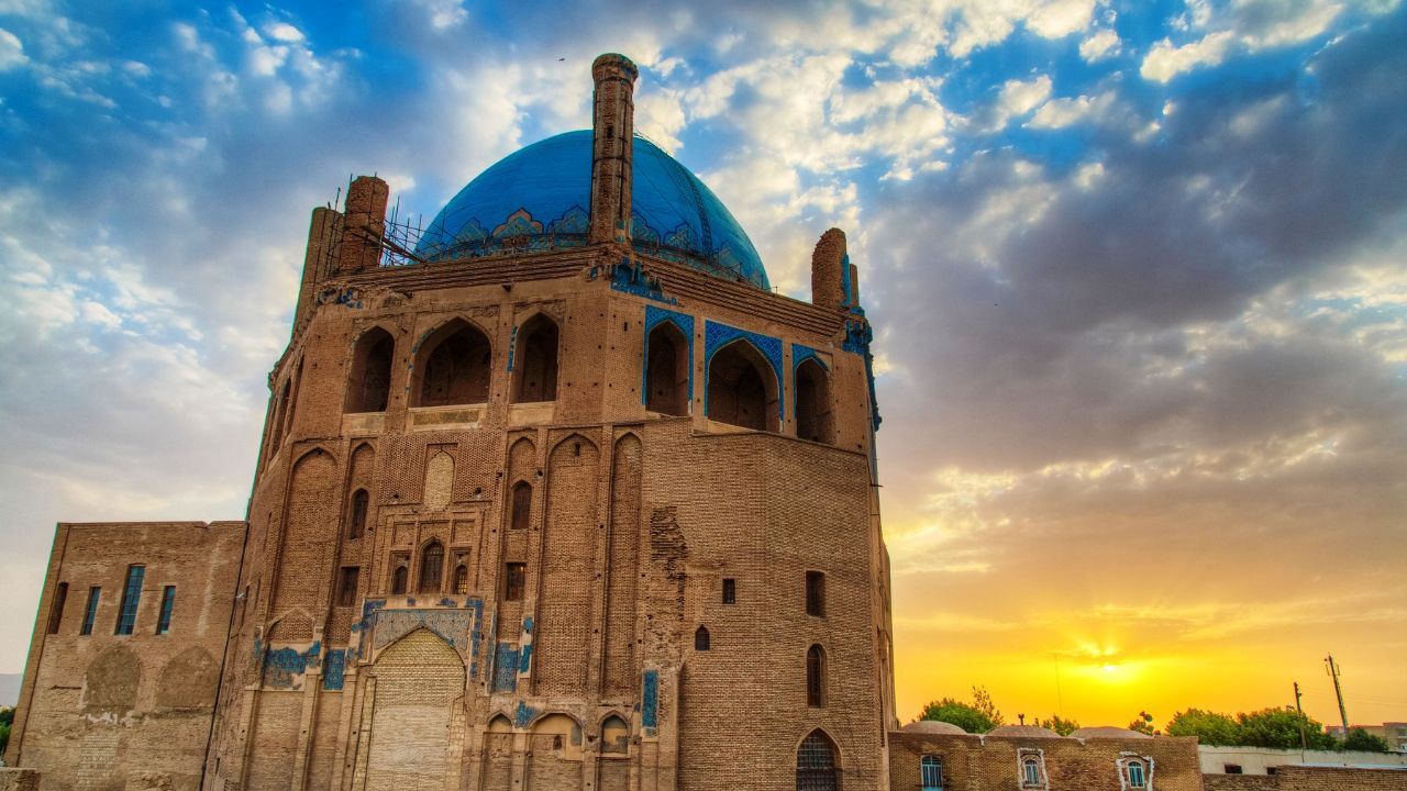 از سلطانیه تا فلورانس