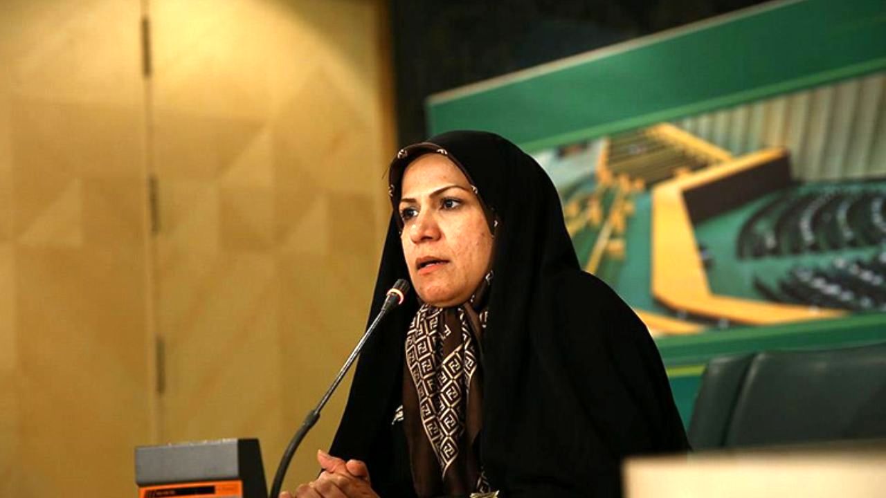 دولت برای حل مشکلات اقتصادی اقدامی ضربتی انجام دهد