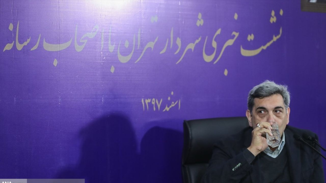 حناچی محتاط شده یا این یک استراتژی است؟/ هیچ تعارفی در برخورد با فساد نداریم/ شهردار متخصص به وقت ته‌کشیدن منابع رسید