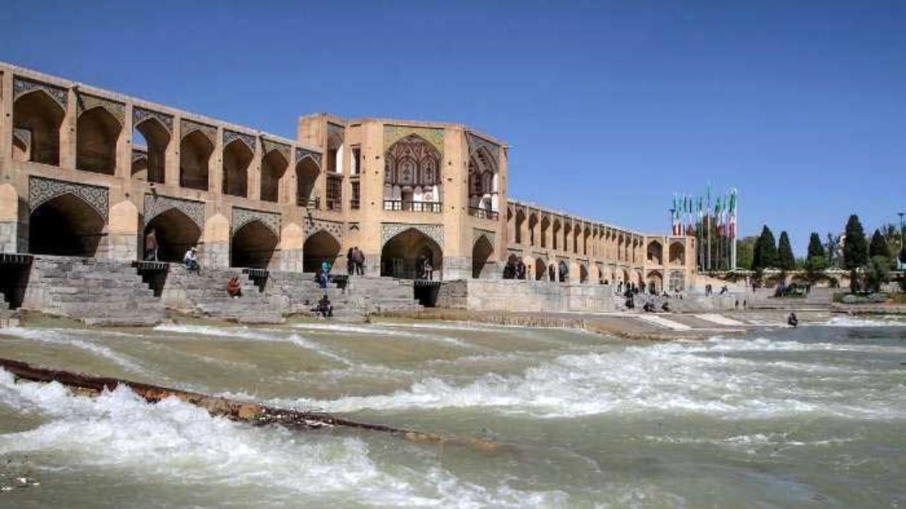 رهاسازی آب زاینده رود با هدف نشاط اجتماعی و رونق گردشگری