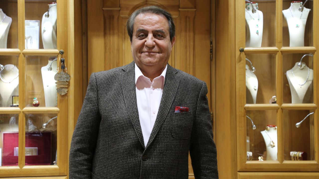 حباب سکه 450 هزار تومان شد/ کاهش 32 دلاری طلای جهانی نسبت هفته گذشته/ بهای سکه و طلا در بازار کاهش یافت
