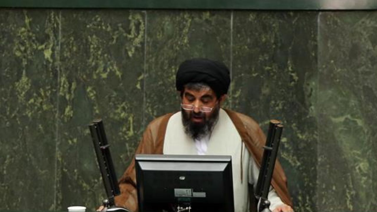 لااقل اجازه دهید دست محرومان به نان خالی برسد/ حقوق بهمن ماه و عیدی بازنشستگان فولاد هنوز پرداخت نشده است