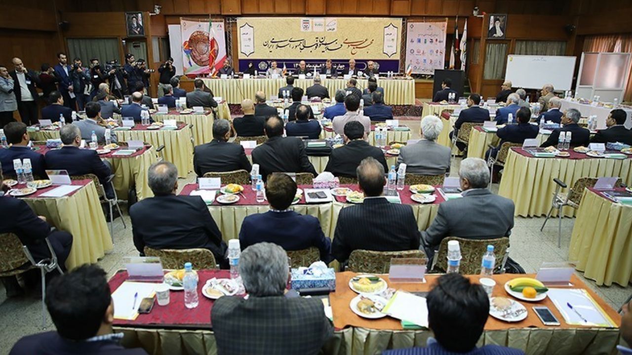 97 میلیارد تومان پیش بینی بودجه فدراسیون فوتبال تصویب شد/ فدراسیون درباره سرمربی تیم ملی تصمیم می‌گیرد/ شرکت افق سبز منحل شد