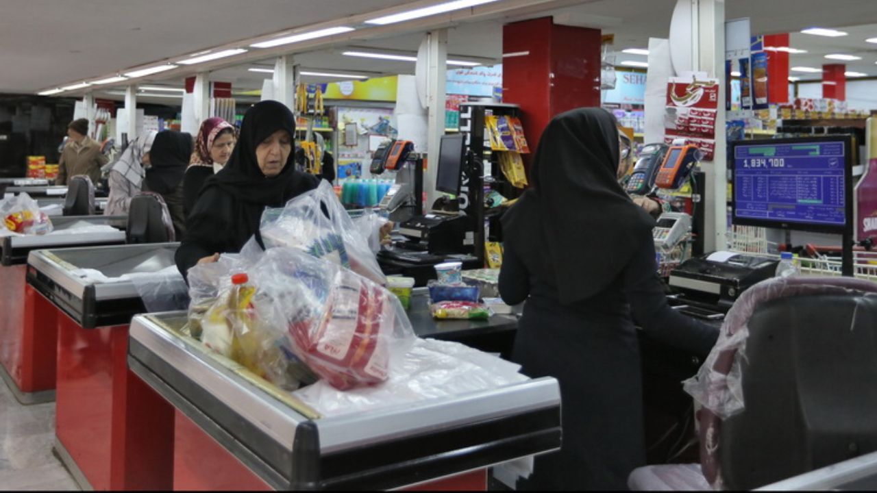 تداوم فروش ویژه فروشگاه‌های زنجیره‌ای باهدف کاهش قیمت‌ها