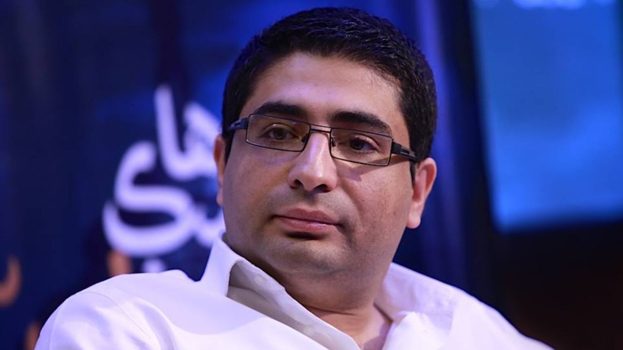 وزارت ارشاد سیاست محافظه‌کارانه در پیش گرفته است/ معیشت هنرمندان و روزنامه‌نگاران دچار مشکل شده است