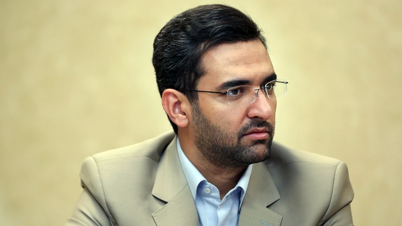 تلاش برای قطع نشدن ارتباطات در مناطق سیل زده گلستان