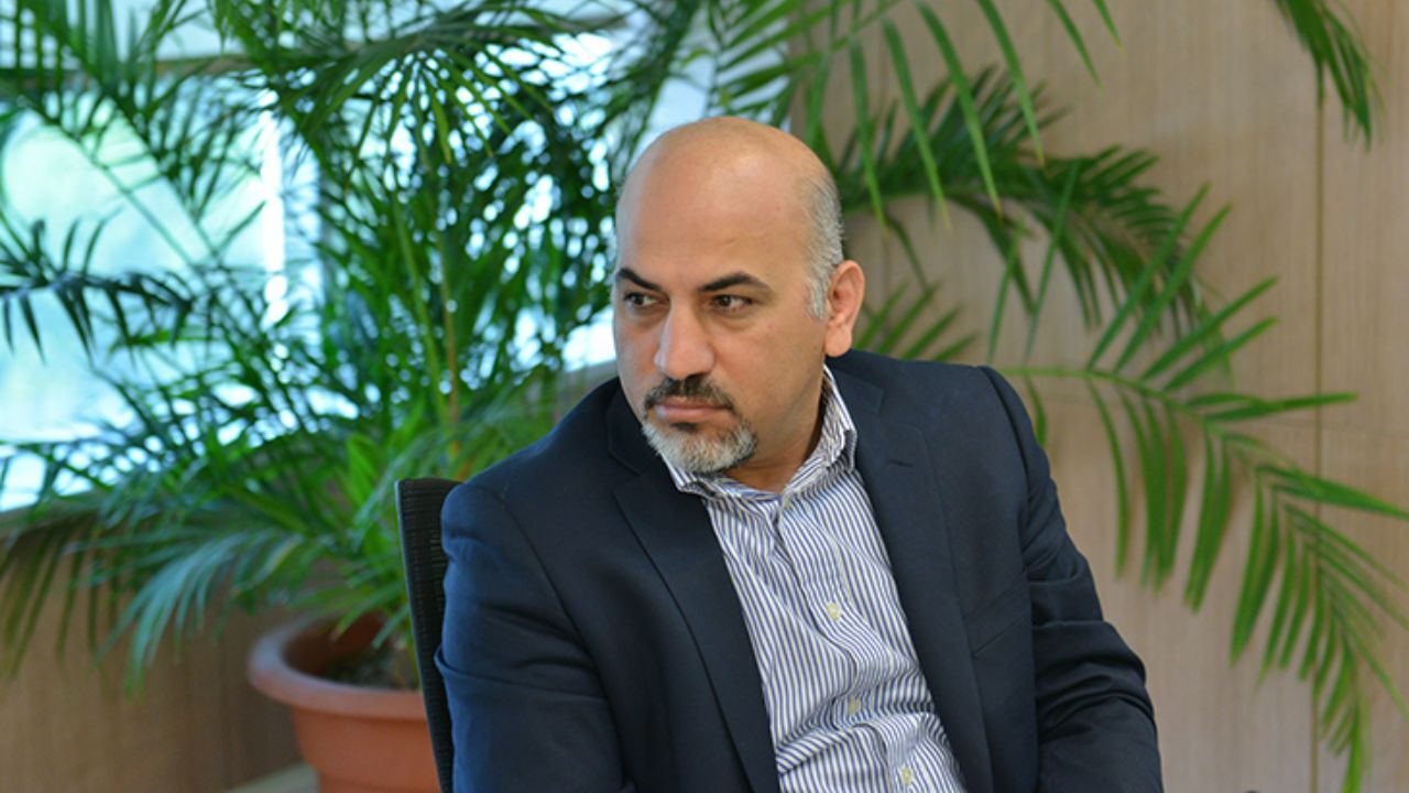 نجات قیمت نفت در گرو ارتباط نزدیک با تولیدکنندگان است/ اقتصاد کشورهای نفتی، سیاسی است/ از اختلاف نظر شیل و کاخ سفید بهره‌برداری کنیم