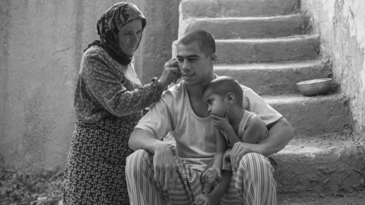 پوستر «غلامرضا تختی» رونمایی شد/ عکس