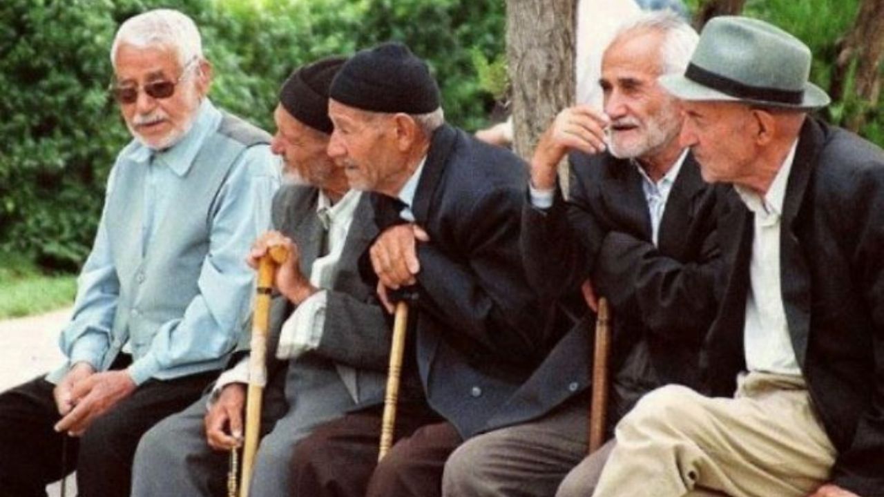 جمعیت 9 درصدی سالمندی کشور نیازمند سیاستگذاری و توجه