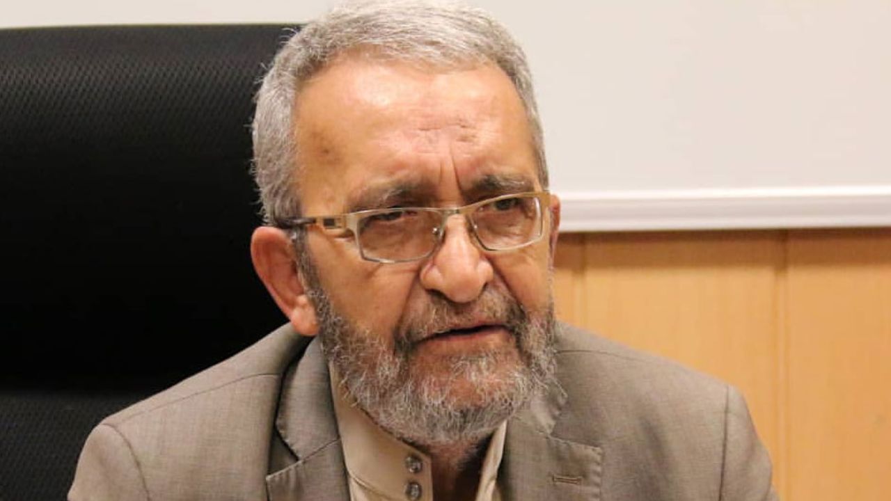 دانشمندان همه‌چیزدان در فضای مجازی/ شاهد آنومی یا آشفتگی فرهنگی در جامعه هستیم