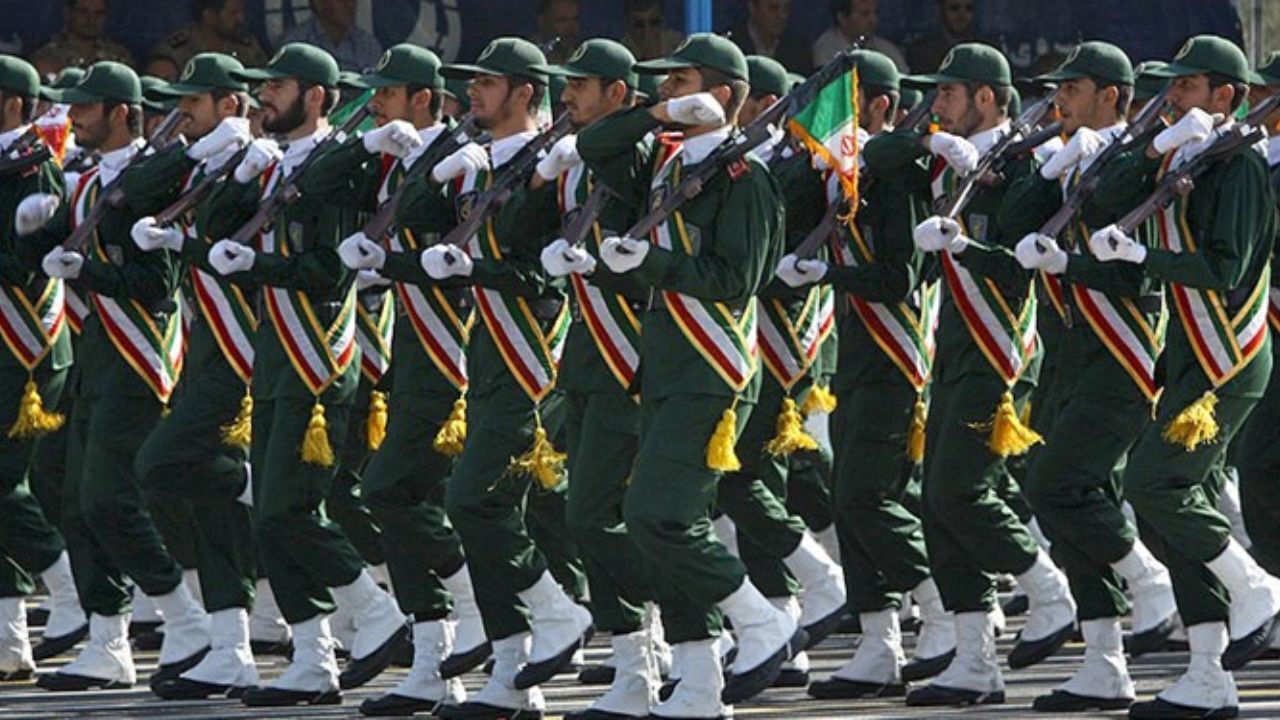 بغداد و گروه‌های مقاومت عراق به تصمیم آمریکا علیه سپاه واکنش نشان دادند