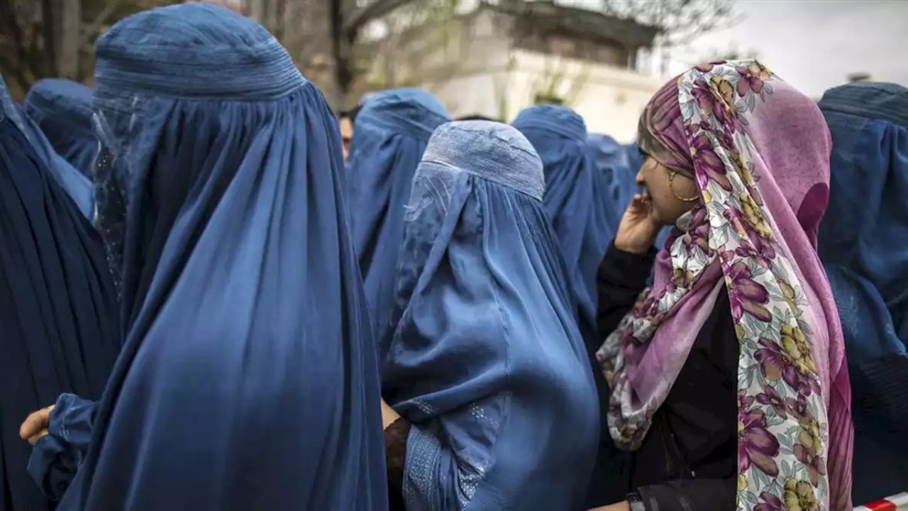 نمایندگان زن در هیات طالبان به مذاکرات قطر می‌روند