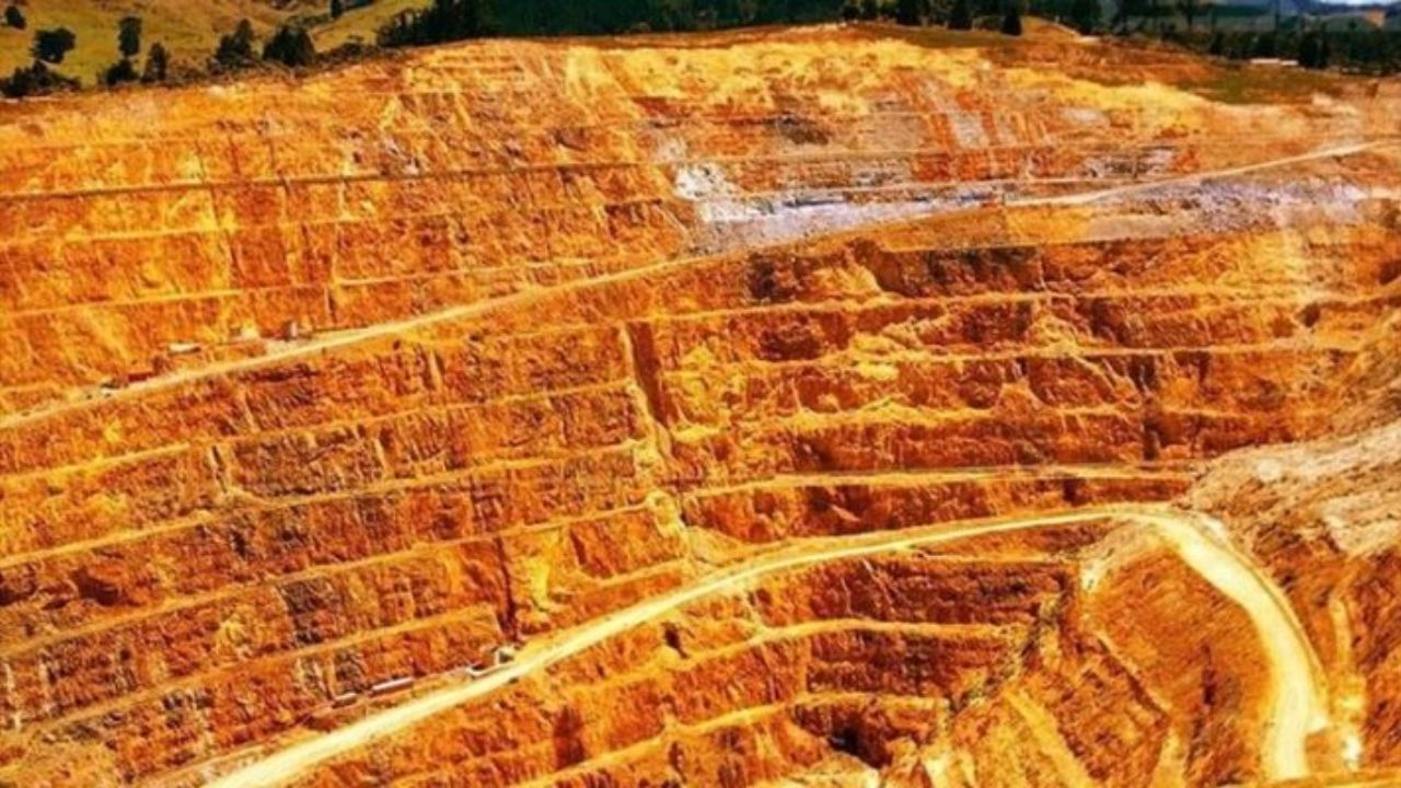 ایجاد واحدهای پایین دستی طلا در تکاب