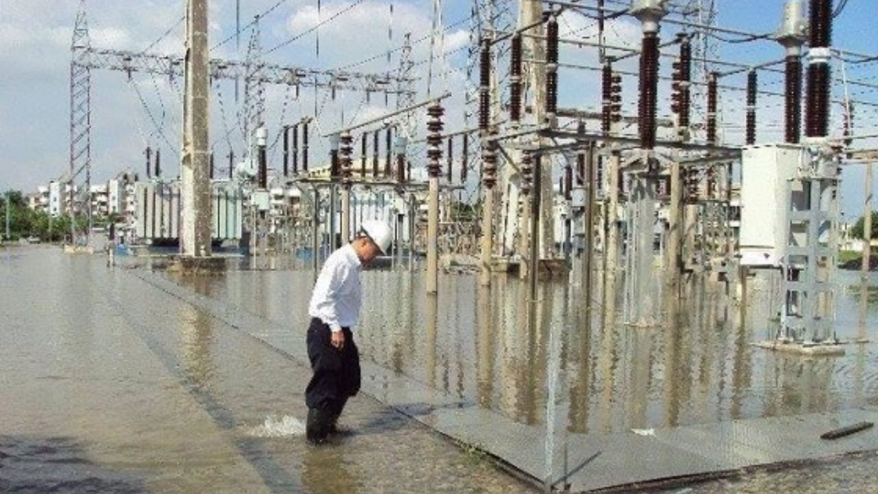 حفظ پایداری شبکه خوزستان با وجود حجم و بزرگی سیلاب