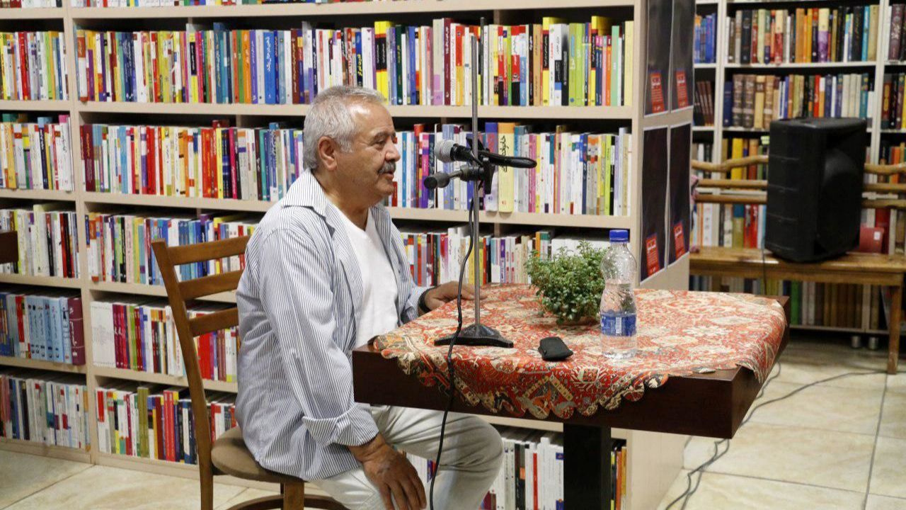 برگزاری «هفته گرافیک» تاثیری بر حوزه گرافیک ندارد/ نمایش آثار گرافیست‌ها در میدان ولی‌عصر قابل تقدیر است/ رویداد‌های هنری در جهت تقویت یا ایجاد جریانی خاص برگزار نمی‌شود