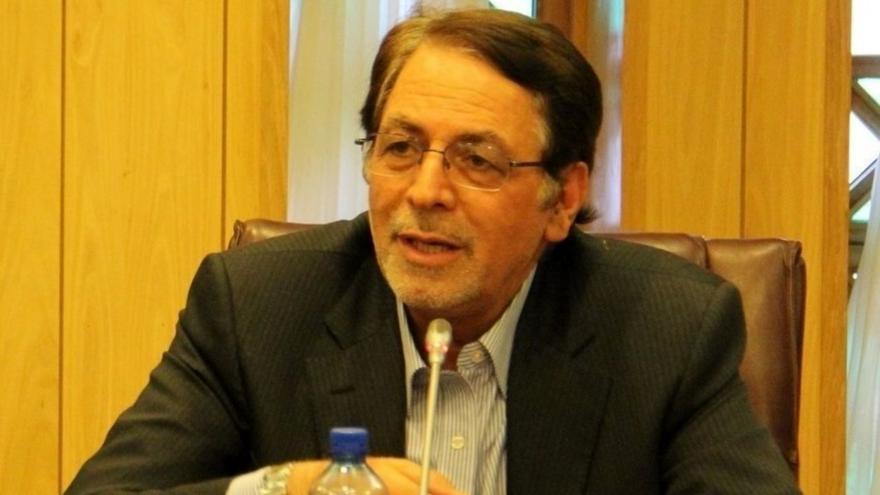 مخالفان سدسازی پاسخگوی خسارت‌های سیلاب باشند/ 65 درصد زاینده‌رود خالی است اما میلیاردها مترمکعب آب راهی خلیج فارس شد